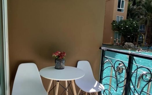 Atlantis Condo Resort Pool acsess