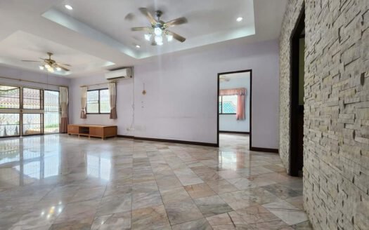 Rawiporn Palace pool villa for sale